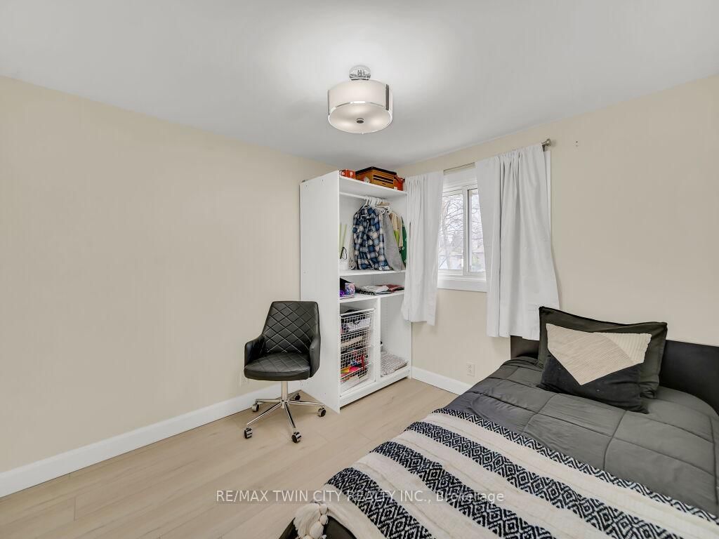 Listing Image 25