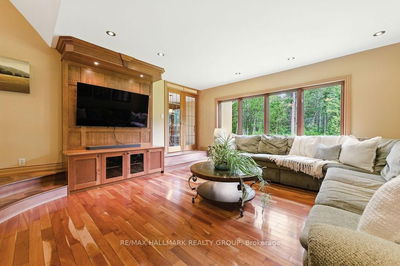 206 Deerwood Dr, Kinburn - Fitzroy Ward (South West) image-0-4