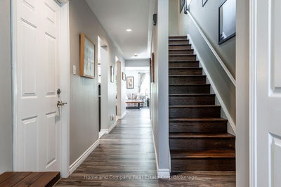 421 Greenwood Dr, Stratford - Stratford image-0-2