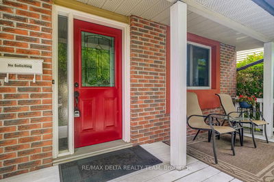 337 Bonair Dr, Orleans - Queenswood Heights South image-0-3