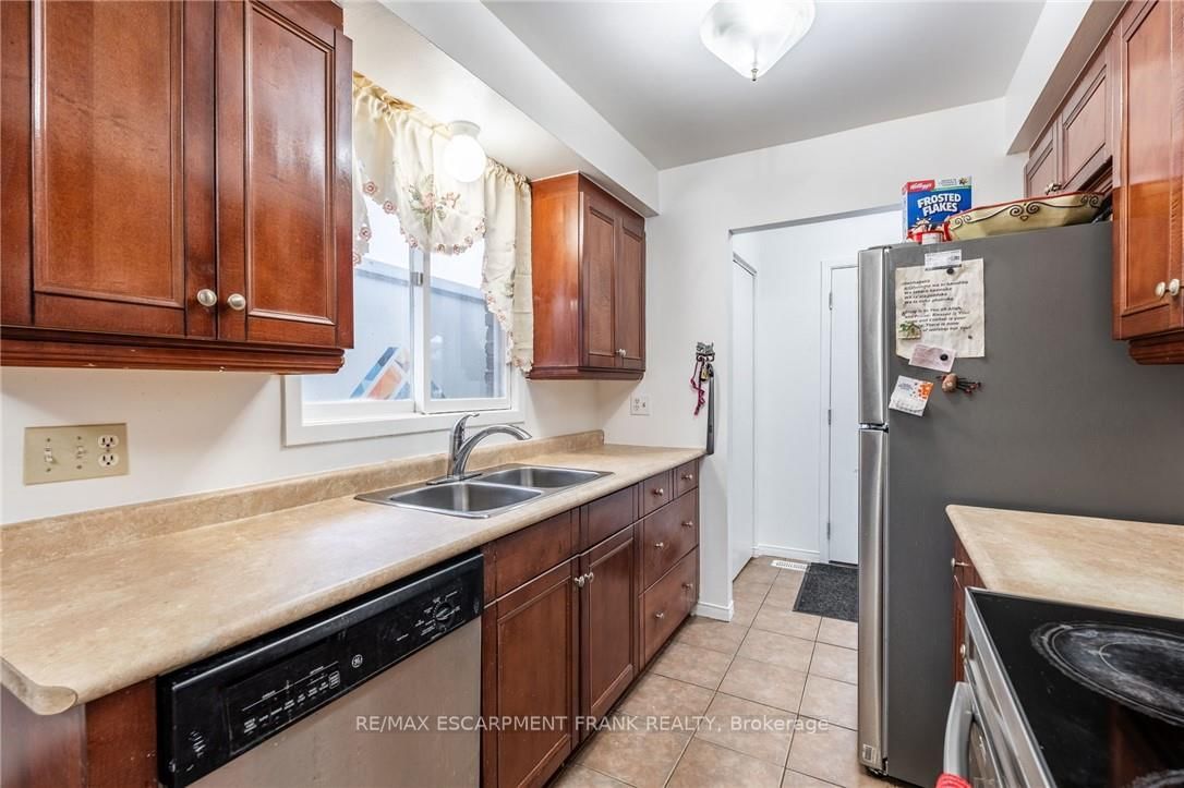 Semi-Detached House for sale at 97 Guildwood Drive, Hamilton, Ontario, L9C 6S3 - Gurnett - MLS: X12260195