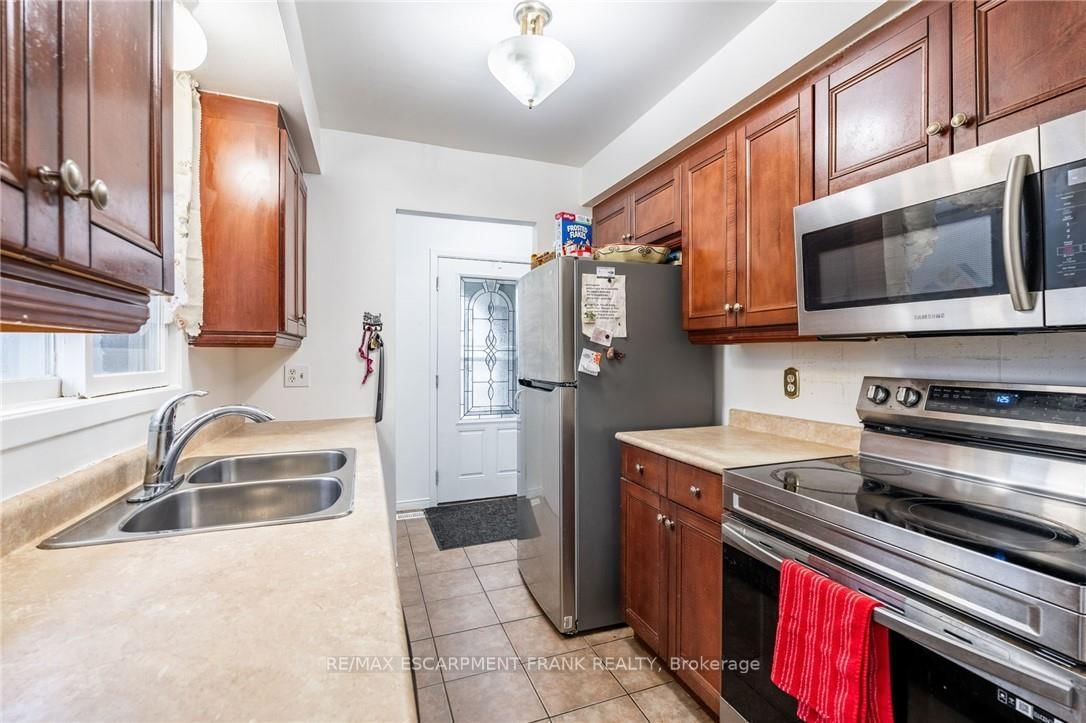 Semi-Detached House for sale at 97 Guildwood Drive, Hamilton, Ontario, L9C 6S3 - Gurnett - MLS: X12260195