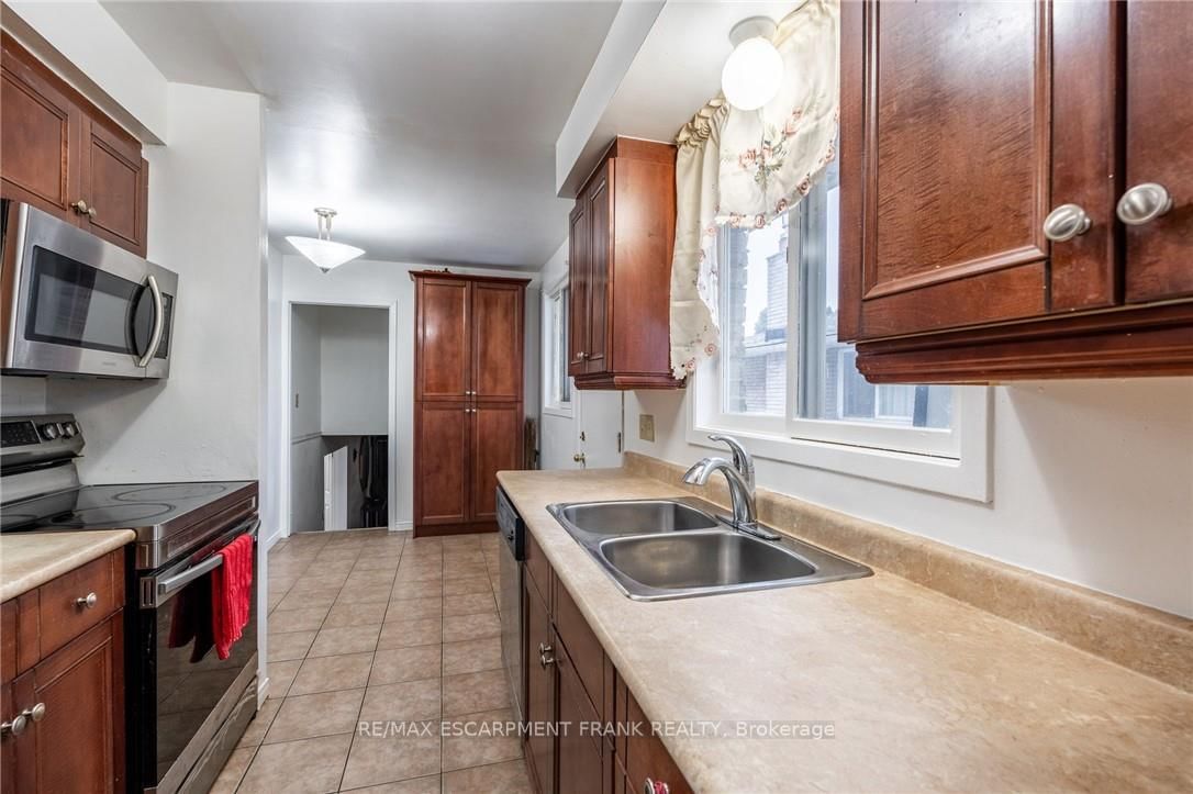 Semi-Detached House for sale at 97 Guildwood Drive, Hamilton, Ontario, L9C 6S3 - Gurnett - MLS: X12260195