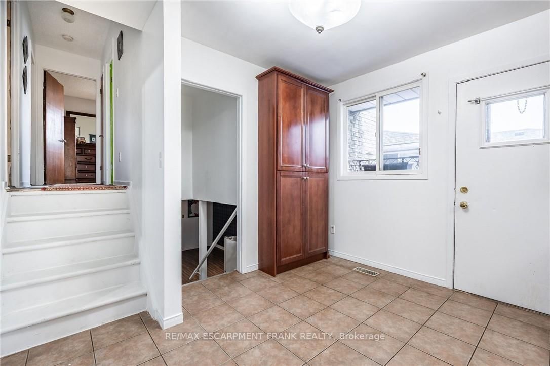 Semi-Detached House for sale at 97 Guildwood Drive, Hamilton, Ontario, L9C 6S3 - Gurnett - MLS: X12260195