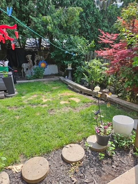 Semi-Detached House for sale at 97 Guildwood Drive, Hamilton, Ontario, L9C 6S3 - Gurnett - MLS: X12260195