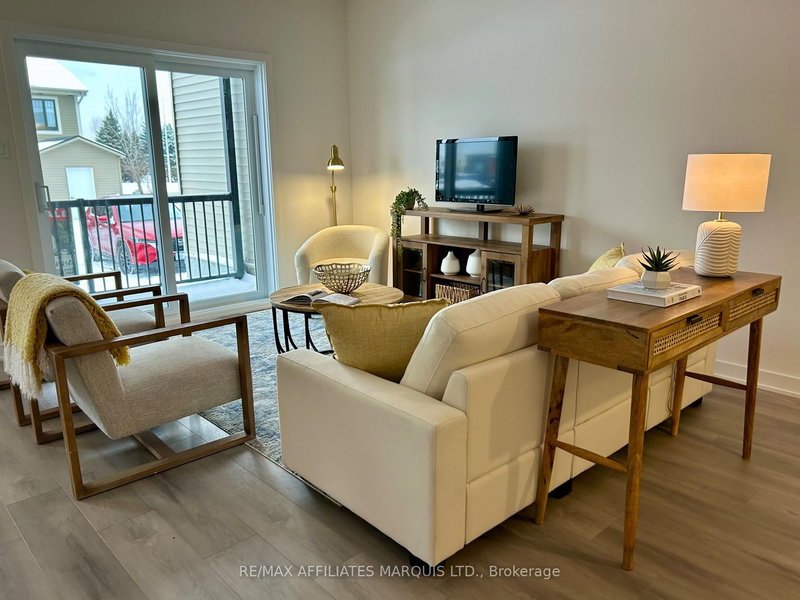 205 - 229 WATER St E, Cornwall, K6H 1A2 | Image 3