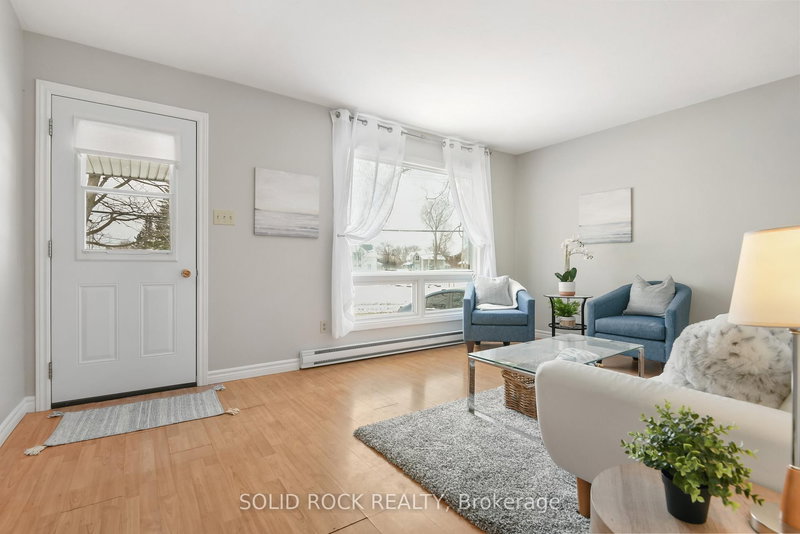 54 William St W, Arnprior, K7S 1J9 | Image 2