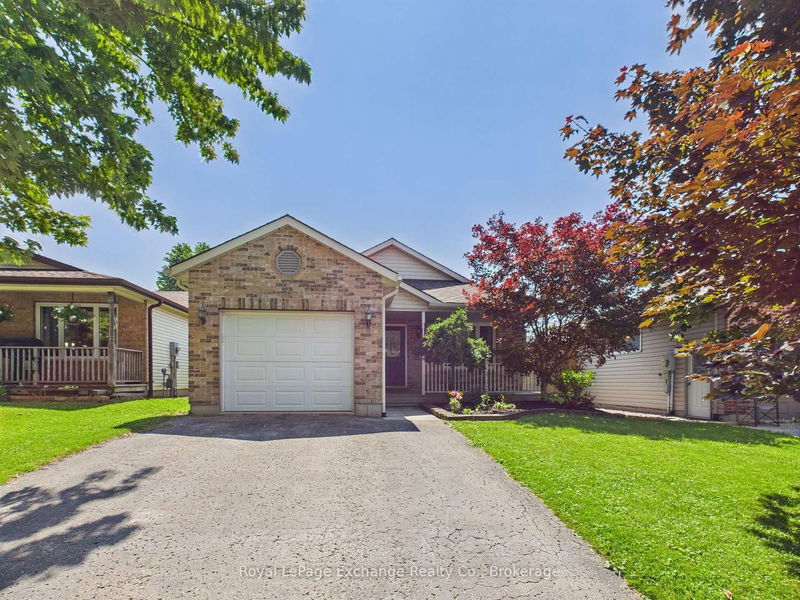 415 Highland Dr, North Huron - Wingham image-0-0