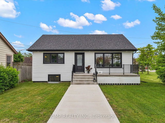 605 Vimy Avenue