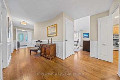 1713 Autumn Ridge Dr, Orleans - Chapel Hill image-0-2