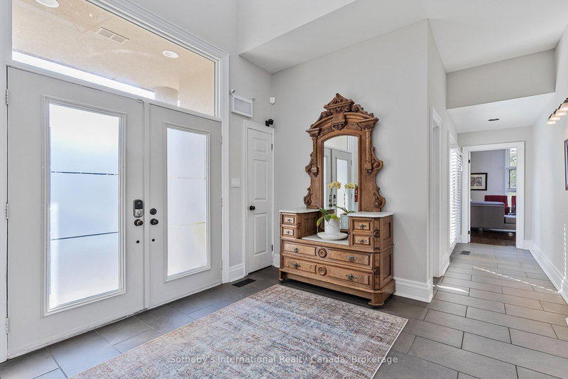 160 Grand Cypress Lane, Blue Mountains, L9Y 0K8 | Image 3