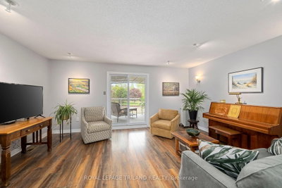 Unit 36 — 301 Carlow Road — more photos