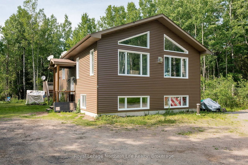 522 Hart Rd, Callander, P0H 1H0 | Image 2