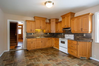 18 Simcoe St, South Huron - Exeter image-0-3