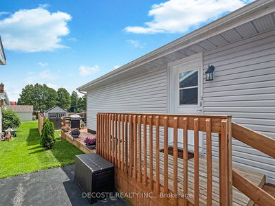 273 Main St, North Glengarry - Alexandria image-0-4