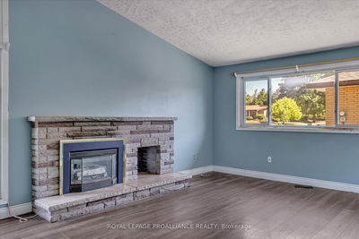 1182 MILBURN St, Peterborough North - 1 Central image-0-4