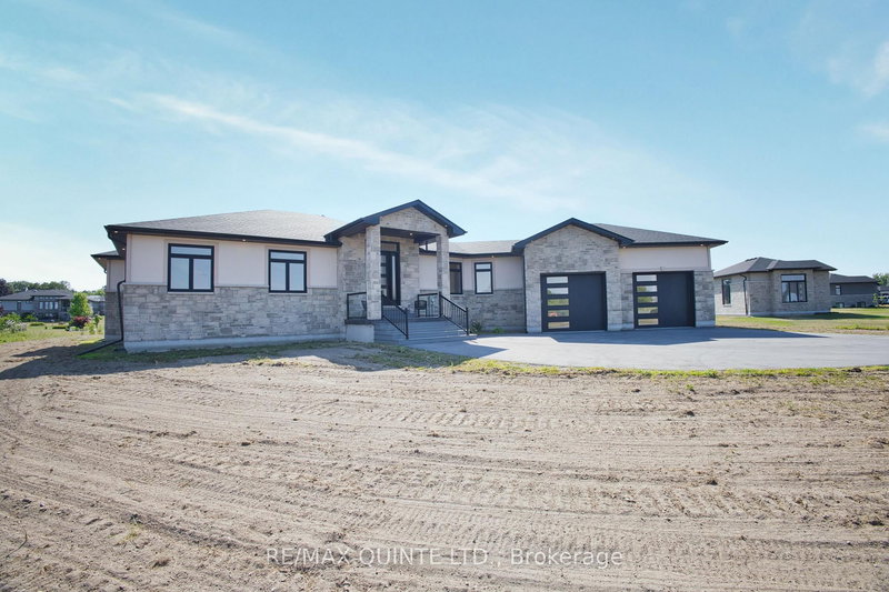 76 Navigation Dr, Prince Edward County, K8N 0G1 | Image 2