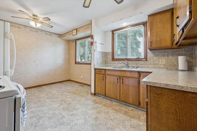 160 Weaver St, Cambridge -  image-0-3