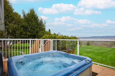 122 Colonel Nicholson Lane, Ottawa - Constance Bay image-0-3