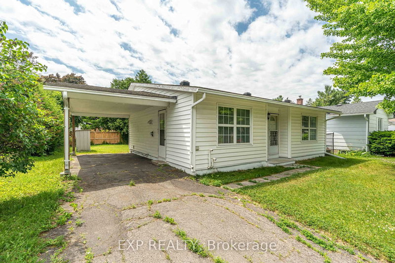 2158 Fillmore Cres, Ottawa, K1J 6A4 | Image 3