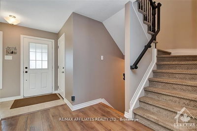 514 Broadleaf St, Ottawa - Avalon West image-0-3
