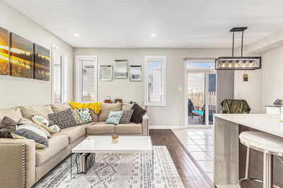 2067 Caltra Cres, Ottawa - Barrhaven - Half Moon Bay image-0-4