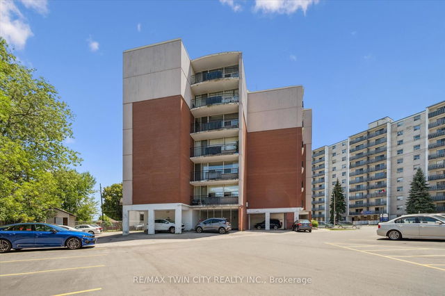 302 - 293 Mohawk Road E E