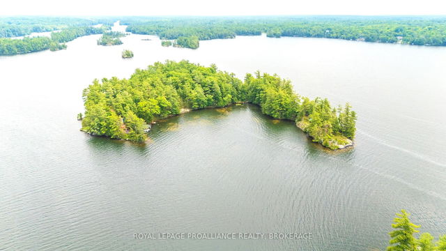 20800 Horseshoe Island