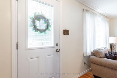 43 Wooton Crt, Stratford - Stratford image-0-4
