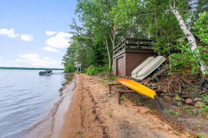 2238 B Round Lake Road, Killaloe