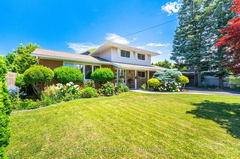 4 Tanner Circ, St. Catharines, L2N 3M9 | Image 2