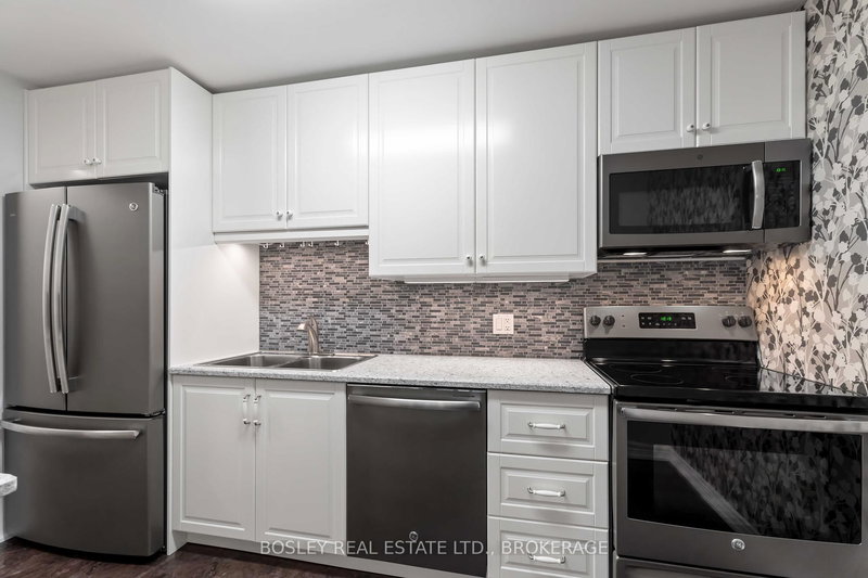 206 - 6 Niagara St, Grimsby, L3M 5A4 | Image 2