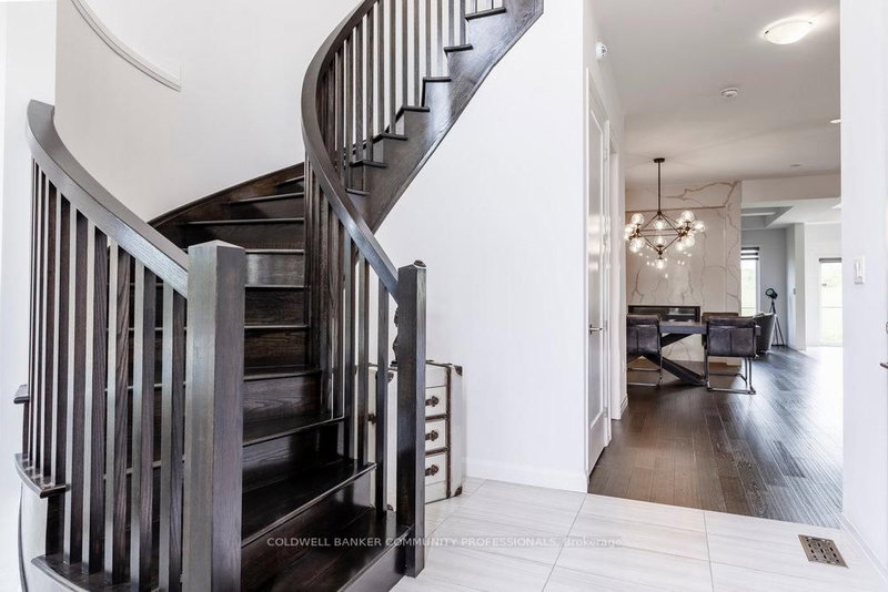 102 Greenwich Ave, Hamilton, L8J 0L6 | Image 3