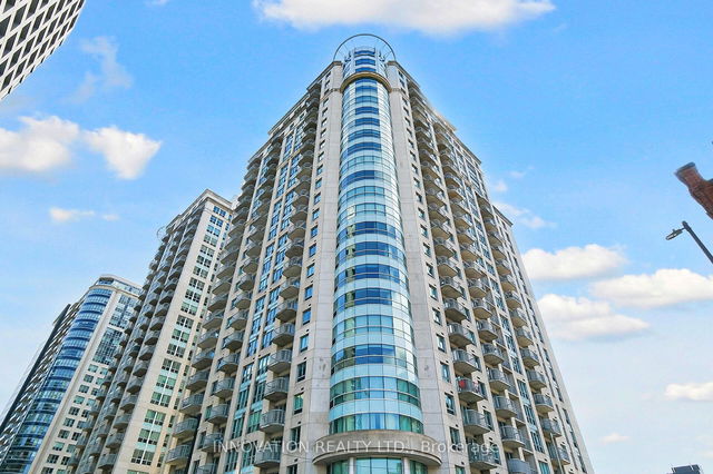 906 - 200 Rideau Street