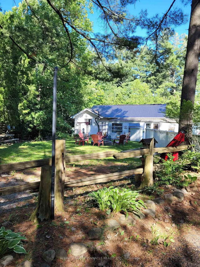 8 Parkhill Drive