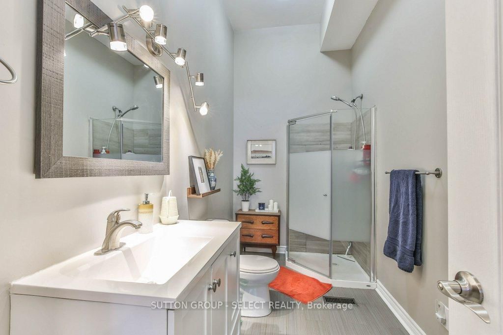 330 BURWELL Street • London East, ON photo 30