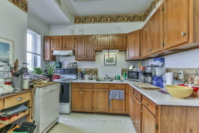 330 BURWELL Street • London East, ON photo 6