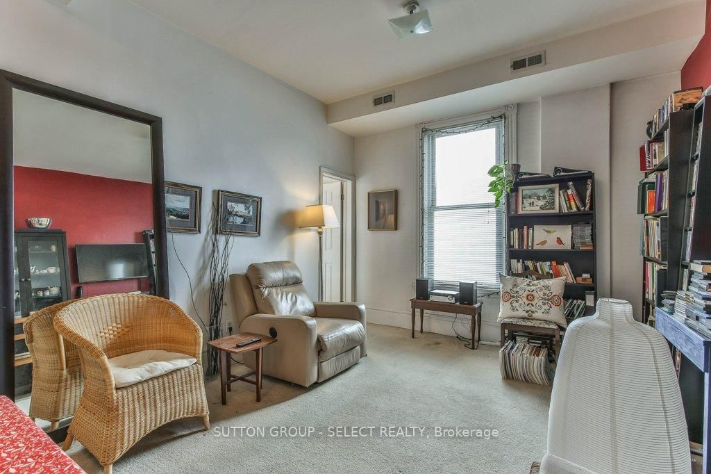 330 BURWELL Street • London East, ON photo 8