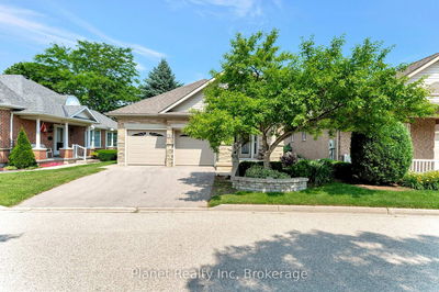 18 Beechlawn Blvd, Guelph - Village By The Arboretum image-0-2