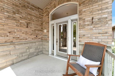 18 Beechlawn Blvd, Guelph - Village By The Arboretum image-0-3