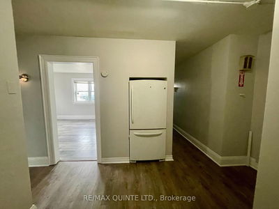 322 Coleman St, Belleville - Belleville Ward image-0-4