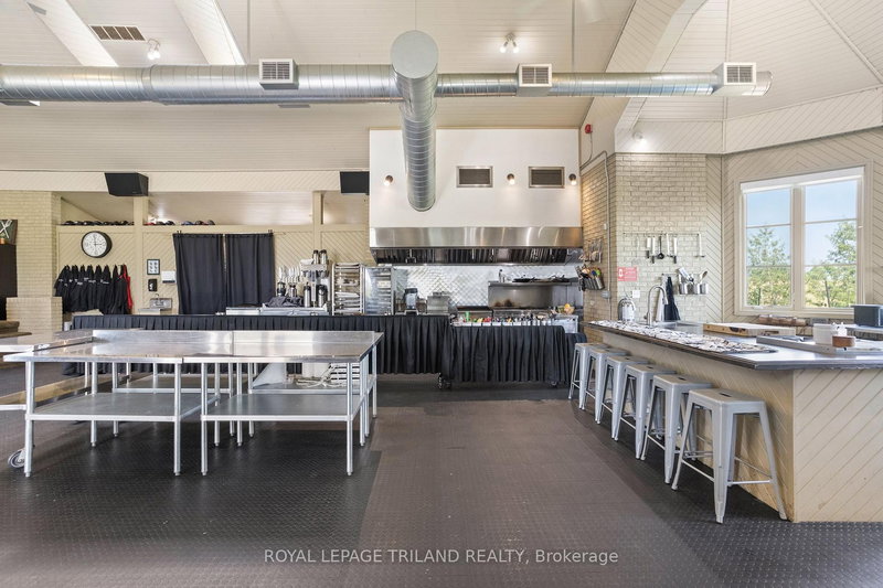 29830 Centre Rd, Adelaide Metcalfe, N7G 3H7 | Image 2