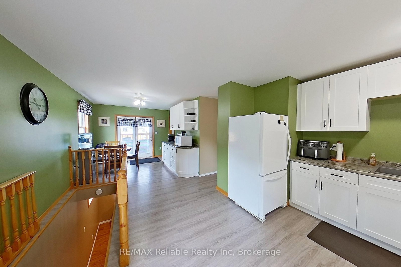 Listing Image 7