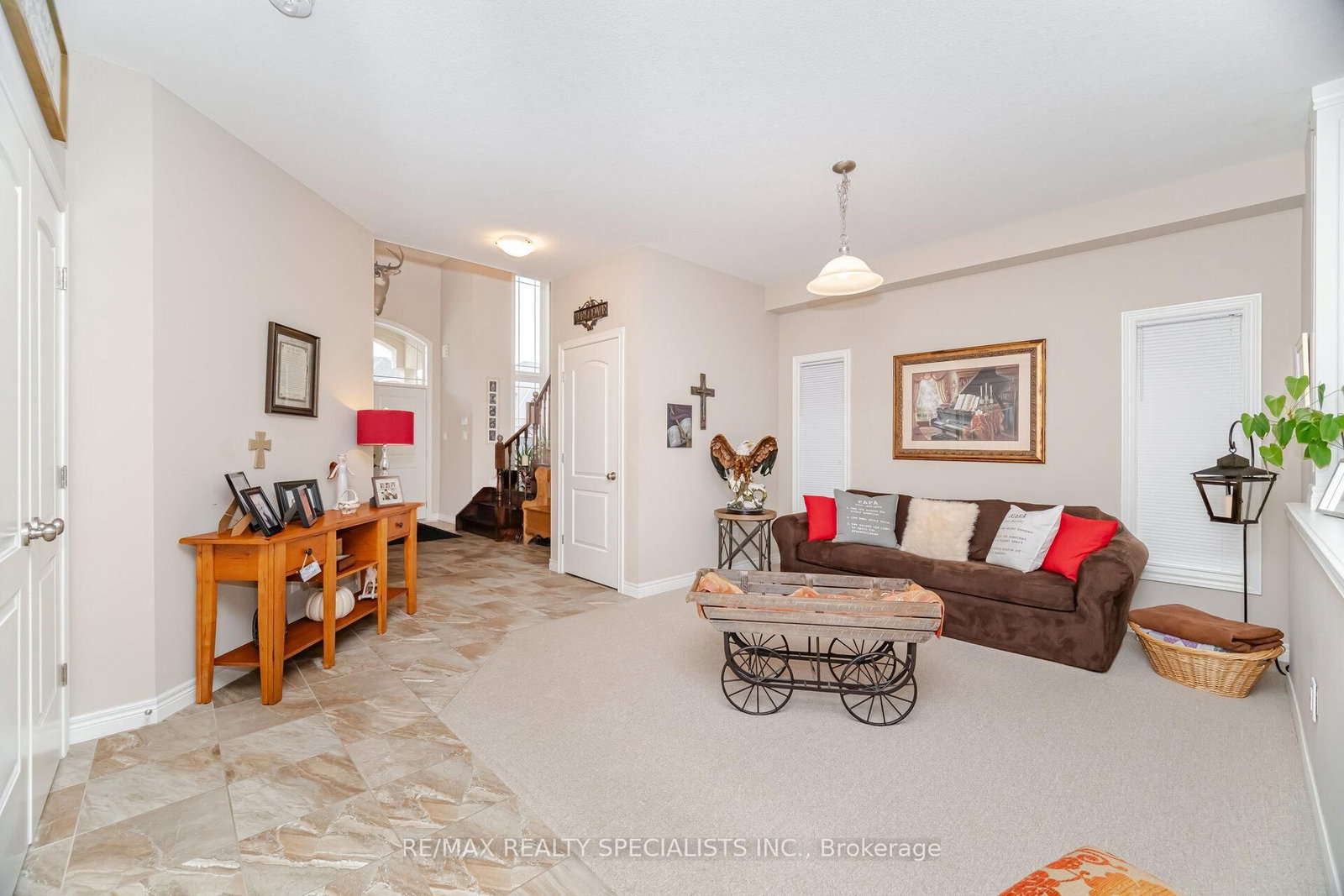 Listing Image 6
