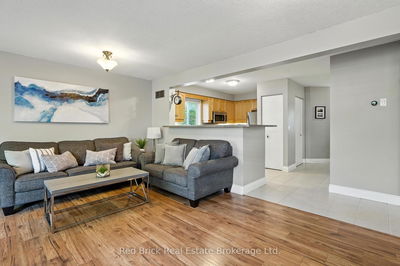 18 Boulder Cres, Guelph - Clairfields/Hanlon Business Park image-0-1