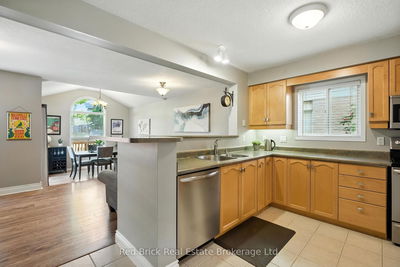 18 Boulder Cres, Guelph - Clairfields/Hanlon Business Park image-0-3