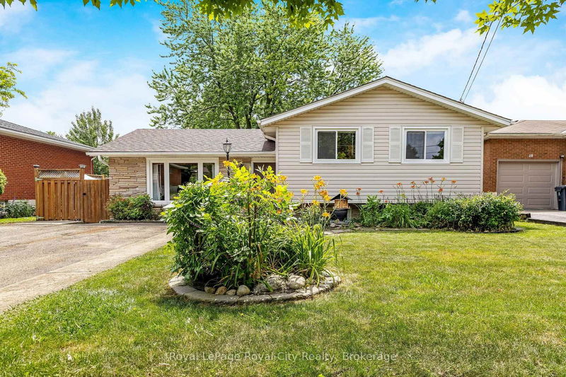 38 Algoma Dr, Guelph - Victoria North image-0-0