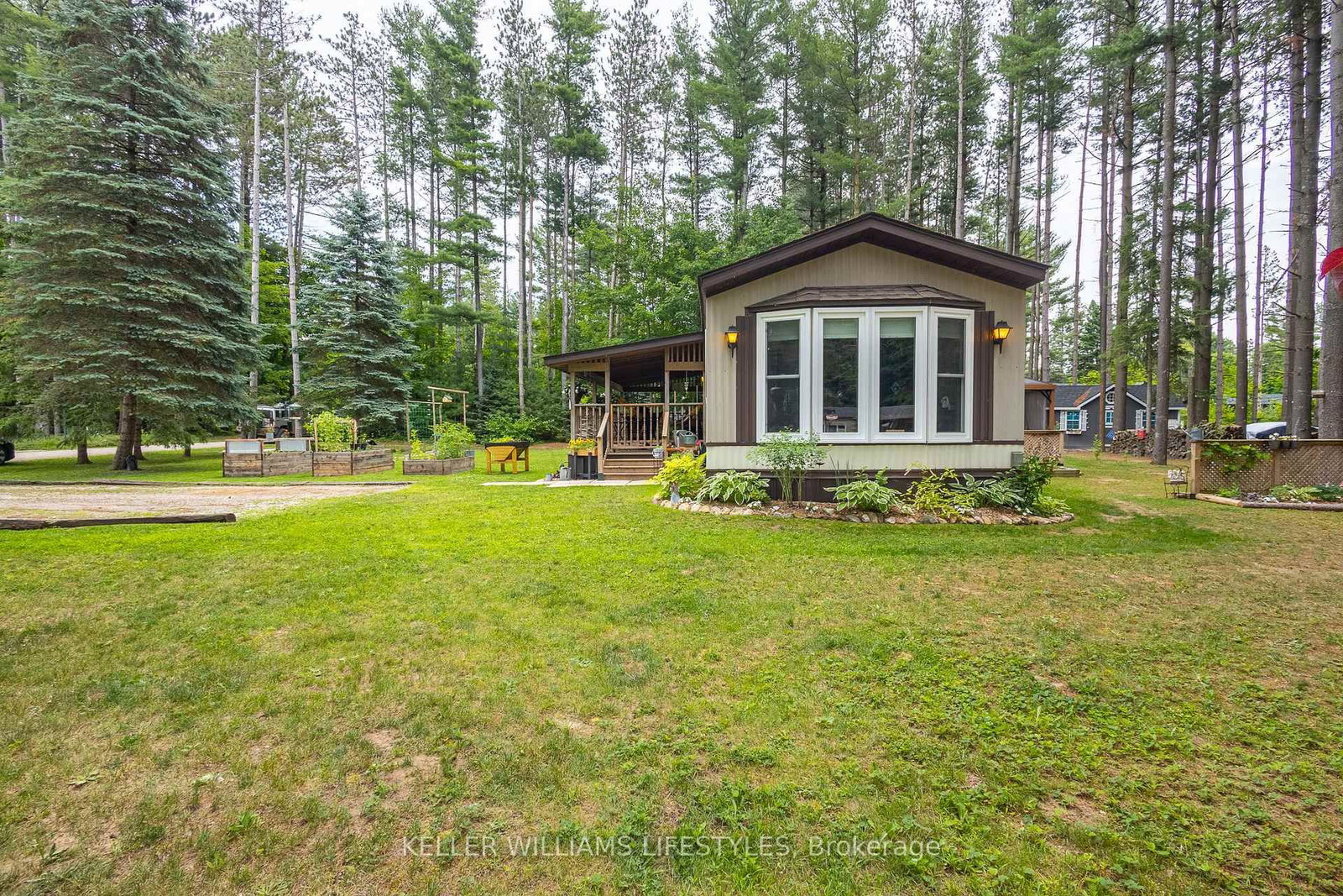 Listing Image 10