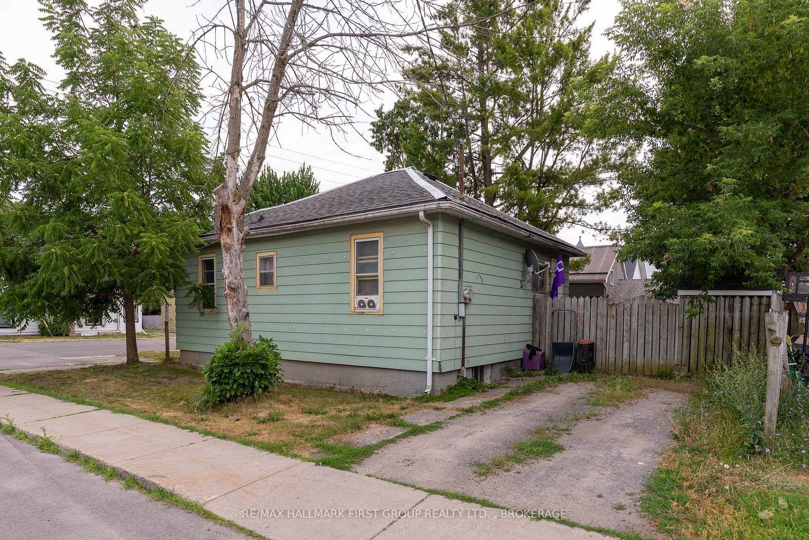 Listing Image 10