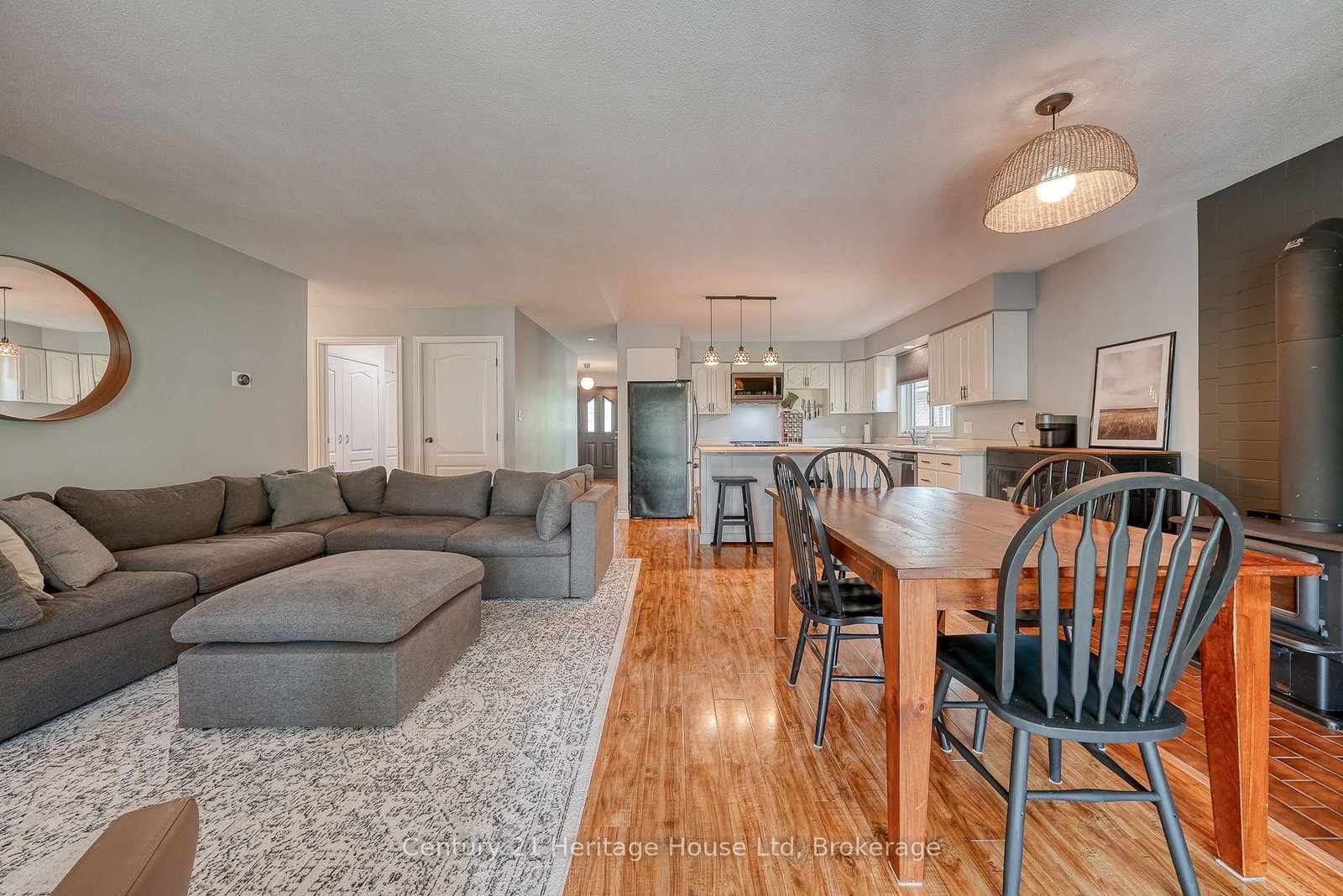 Listing Image 14
